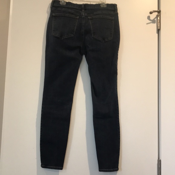 J Crew 8” Mid Rise Skinny Jean Size 28 - Picture 3 of 4